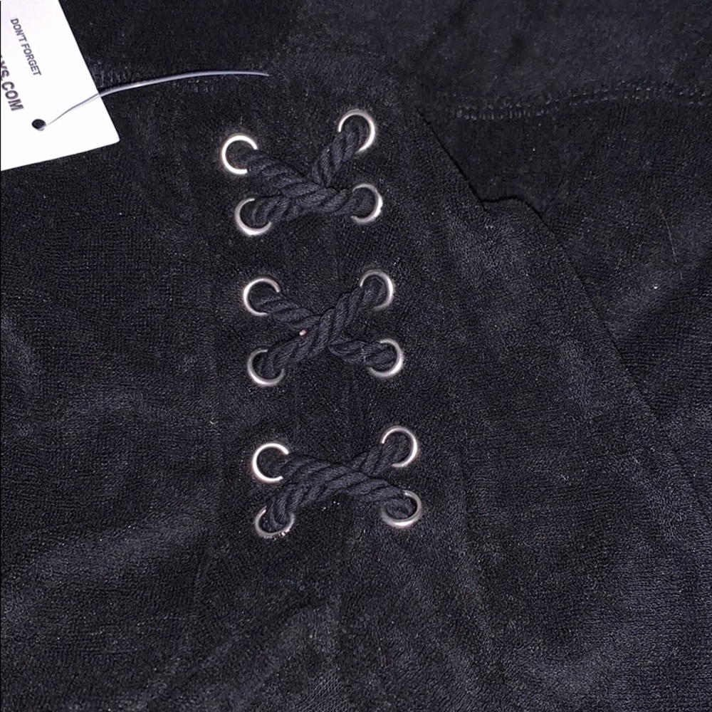NWT black tilly’s towel shorts - Picture 3 of 4